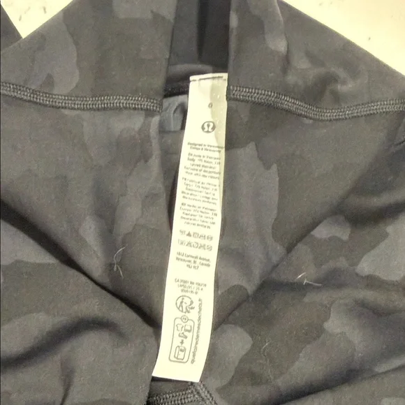 lululemon athletica Black Camouflage Leggings - Picture 3 of 3